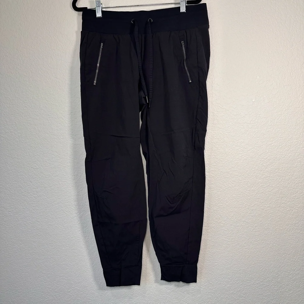 Athleta Trekkie North Jogger Pants Black Hiking Travel Ripstop Size 8 - Picture 2 of 9